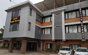 Hotel Raviji'S Retreat